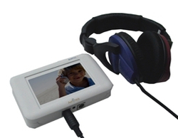[Translate to Französisch:] Screening Audiometer AuriCheck mit Touchscreen
