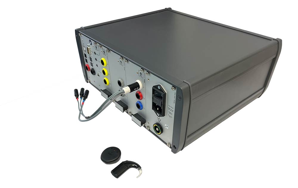 AT2000, Audiometer mit CI Anschluss, Audiometer with CI connection, Audiomètre avec connexion pour implant cochléaire, Audiometer Rückseite, backplane, Audiometer rear panel, Face arrière de l'audiomètre